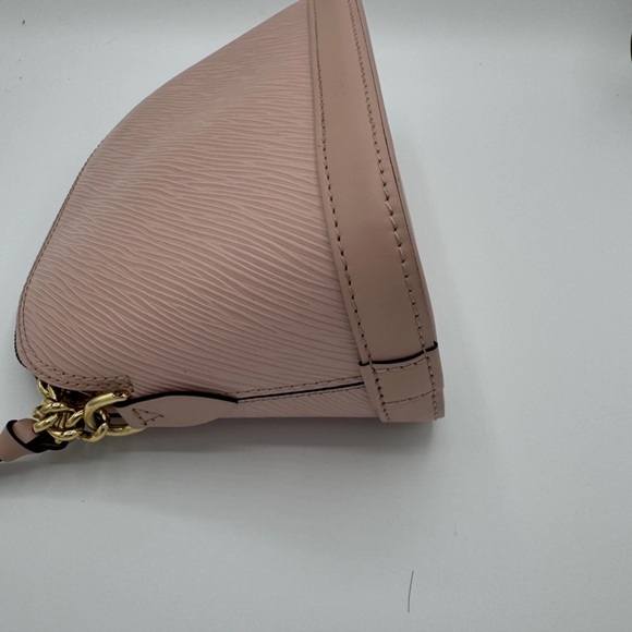 Authentic LOUIS VIUTTON EPI ALMA BB - Picture 7 of 11